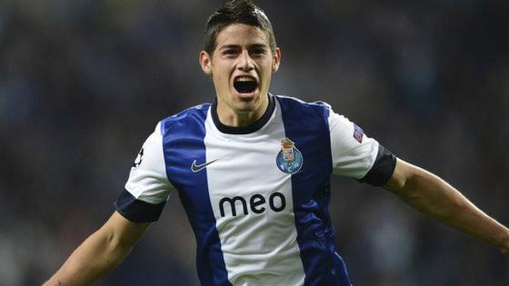 Su primer encuentro con el fútbol europeo fue con el Porto FC. James en el Porto FC.