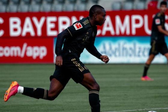 Jose Daniel Mulato: gol con el Bayern Múnich World Squad Jose Daniel Mulato: gol con el Bayern Múnich World Squad
