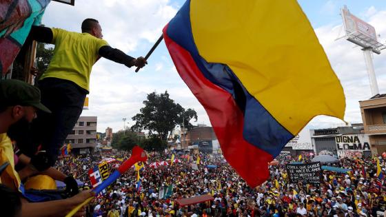 De manera pacífica avanza la manifestación en Cali