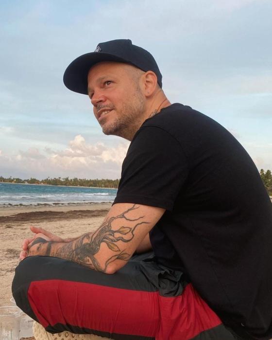 IG @residente