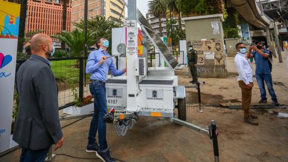Así funciona Robocop, el primer policía robot de Medellín Así funciona Robocop, el primer policía robot de Medellín