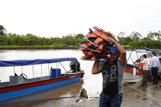 Lanchas en vez de armas Lanchas en vez de armas