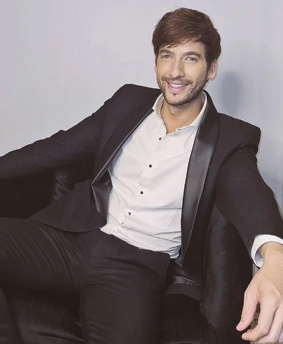 Carlos Torres - Actor Carlos Torres - Actor