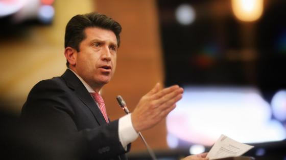 Diego Molano acusa a Venezuela de promover accionar del ELN. 
