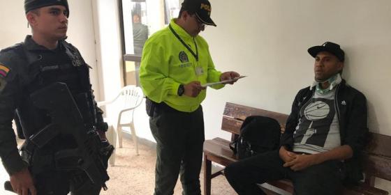 Jhon Viáfara se encuentra actualmente pagando cárcel en Estados Unidos por conspiración para importar cocaína a ese país. Jhon Viáfara, otro de los futbolistas que ha sido relacionado con el narcotráfico.