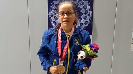 Laura Carolina González con medalla de bronce en Tokio 2020 Laura Carolina González con medalla de bronce en Tokio 2020