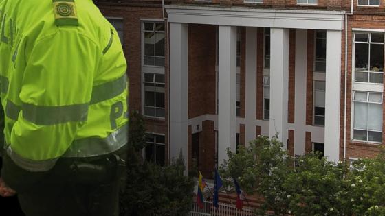 Delincuentes roban a estudiantes del Liceo Francés Delincuentes roban a estudiantes del Liceo Francés