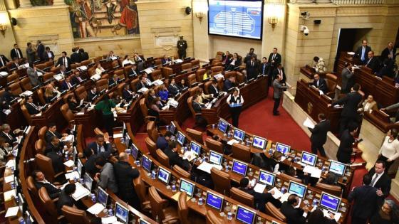 Corte Suprema abre indagación contra senadores