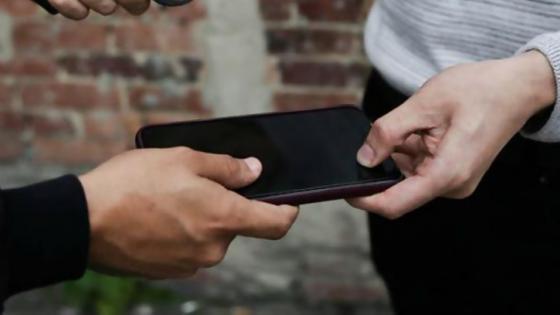 Le dispararon en el cuello por robarle el celular en Engativá