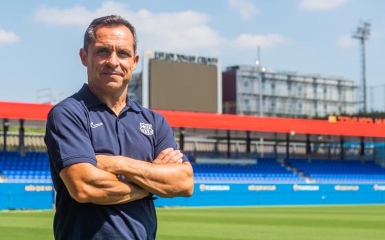 Sergi Barjuan, nuevo entrenador interino del Barcelona Sergi Barjuan, nuevo entrenador interino del Barcelona