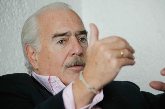 Pastrana tilda "adefesio" el acercamiento del Congreso con Venezuela Pastrana tilda "adefesio" el acercamiento del Congreso con Venezuela