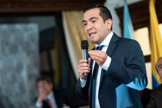 "Fui maltratado": Edward Rodríguez renuncia al Centro Democrático "Fui maltratado": Edward Rodríguez renuncia al Centro Democrático