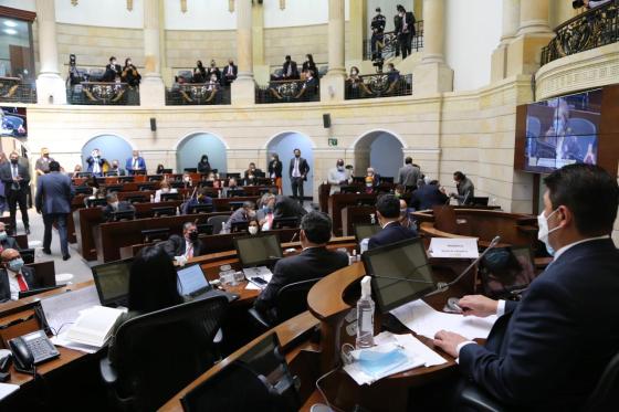 Senado hundió el proyecto que reducía sus vacaciones Senado hundió el proyecto que reducía sus vacaciones