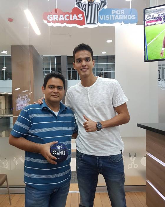Instagram - @sportbarbercolombia Instagram - @sportbarbercolombia