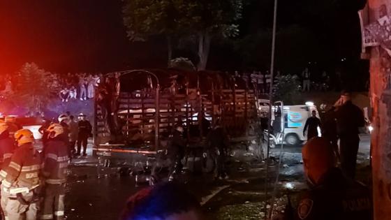 explosion-en-cali-camion-policia. explosion-en-cali-camion-policia.