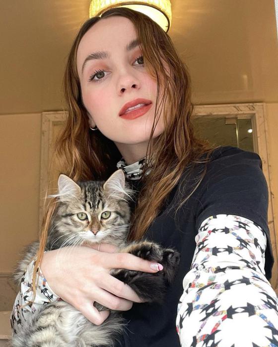 Instagram - @maudeapatow