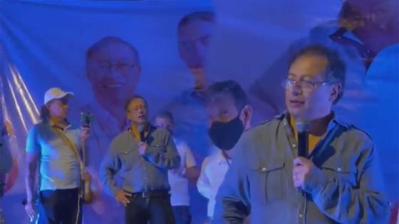 ¿Petro pasado de copas? El video por el que lo señalan en Twitter ¿Petro pasado de copas? El video por el que lo señalan en Twitter