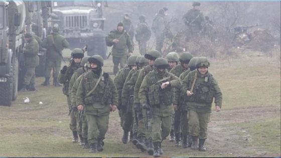 Soldados rusos en la frontera con Ucrania 