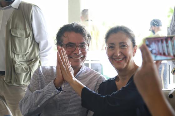 Alejandro Gaviria e Ingrid Betancourt: hubo foto, pero no reconciliación
