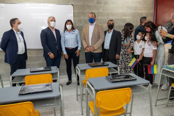 Iván Duque colegio Itagui Iván Duque colegio Itagui