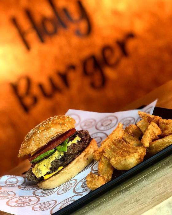 @holyburgeroficial @holyburgeroficial