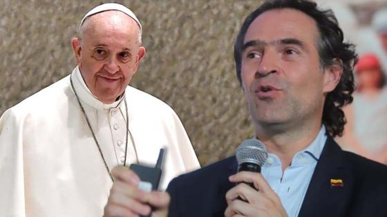Fico-Gutiérrez-le-regaló-una-piedra-al-Papa-Francisco Fico-Gutiérrez-le-regaló-una-piedra-al-Papa-Francisco