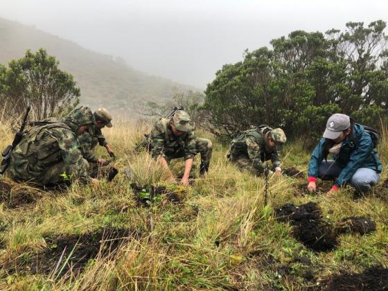 Ejército: muy amigo de la familia del frailejón Ernesto Pérez