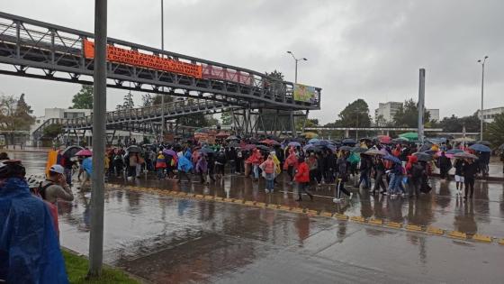 Capturan a mujer norteamericana en medio de protestas en Bogotá Capturan a mujer norteamericana en medio de protestas en Bogotá