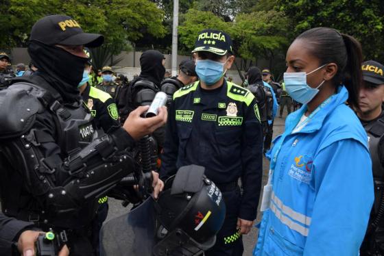 Funcionarios públicos heridos en manifestaciones en Medellín Funcionarios públicos heridos en manifestaciones en Medellín