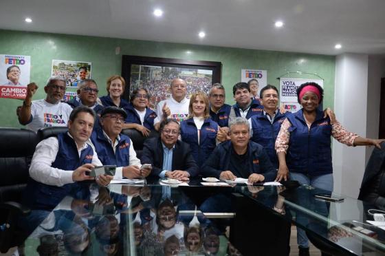 fecode-se-une-a-la-campana-electoral-de-gustavo-petro fecode-se-une-a-la-campana-electoral-de-gustavo-petro