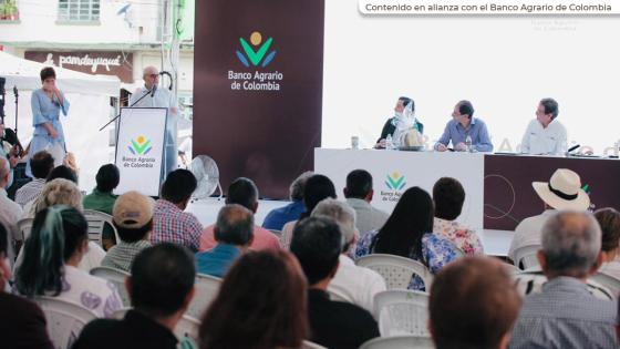 Proyectado hacia el futuro: el Banco Agrario lanzó su nueva imagen corporativa Proyectado hacia el futuro: el Banco Agrario lanzó su nueva imagen corporativa