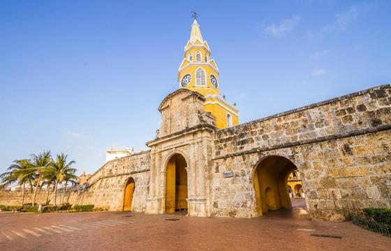 Indignación por pareja teniendo relaciones sexuales en Torre del Reloj en Cartagena Indignación por pareja teniendo relaciones sexuales en Torre del Reloj en Cartagena