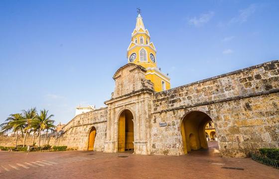 Indignación por pareja teniendo relaciones sexuales en Torre del Reloj en Cartagena