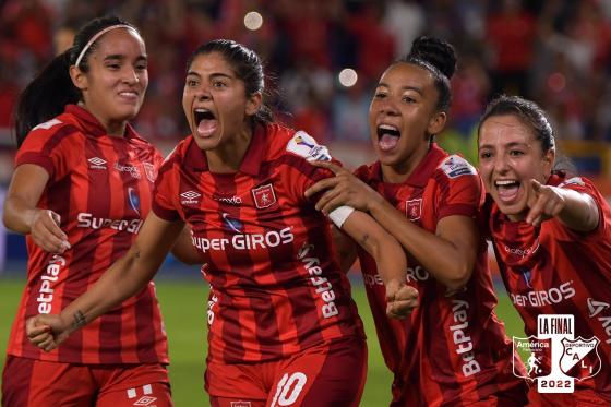 Catalina Usme, la jugadora que genera envidia en los hinchas del América de Cali Catalina Usme, la jugadora que genera envidia en los hinchas del América de Cali