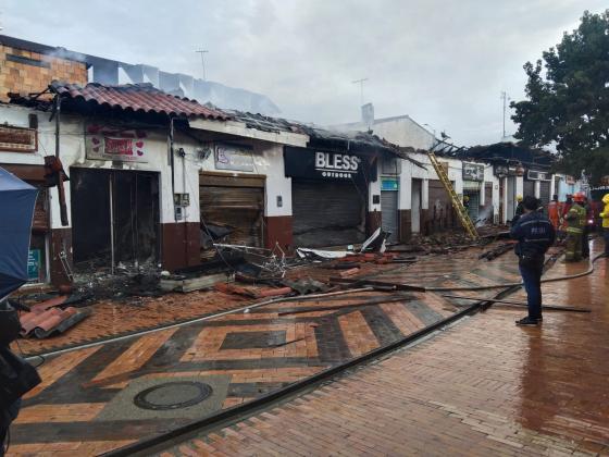 Controlan incendio en centro histórico de Chía Controlan incendio en centro histórico de Chía