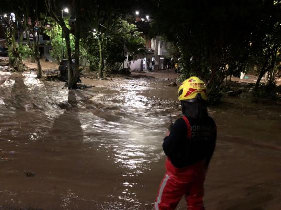 inundaciones-derrumbes-por-fuertes-lluevias-bucaramanga inundaciones-derrumbes-por-fuertes-lluevias-bucaramanga