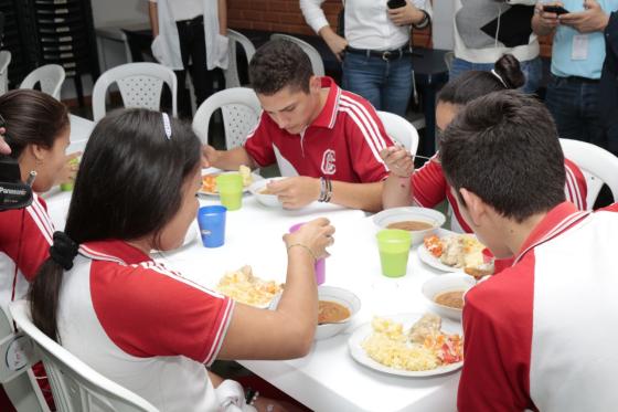 180-mil-estudiantes-no-estan-recibiendo-alimentacion