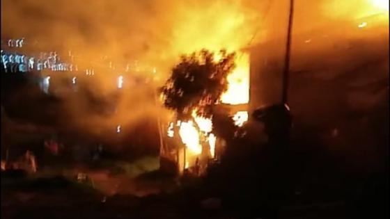 Voraz incendio destruyó fábrica textil en Bogotá 