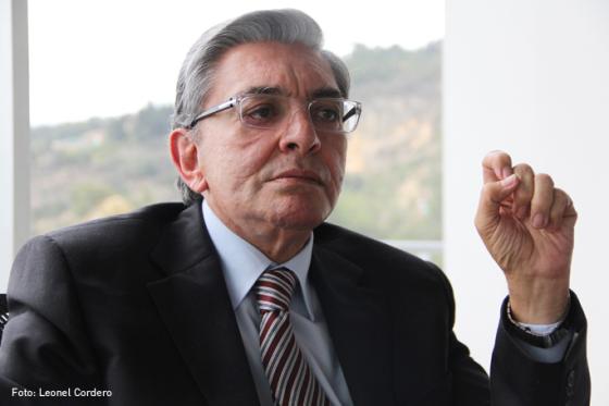 Duro y a la cabeza Duro y a la cabeza