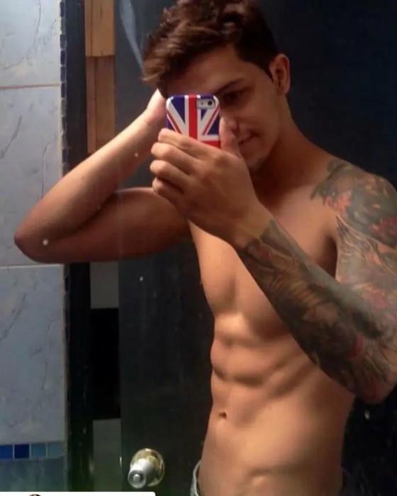 Yeferson Cossio Yeferson Cossio