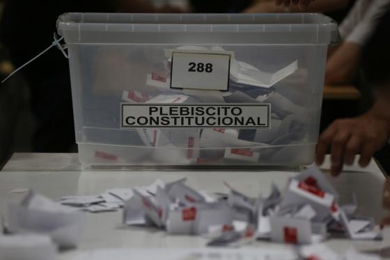 Chile rechaza nueva constitución Chile rechaza nueva constitución