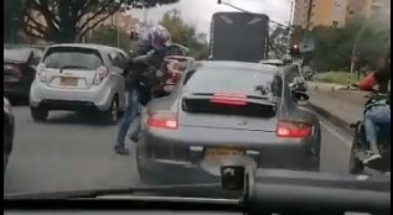 robo Porshce Bogotá 127 noticias Claudia López robo Porshce Bogotá 127 noticias Claudia López