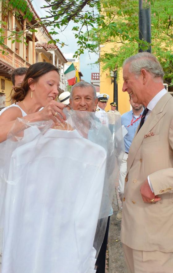 El diseñador colombiano detrás de las guayaberas del Rey Carlos III