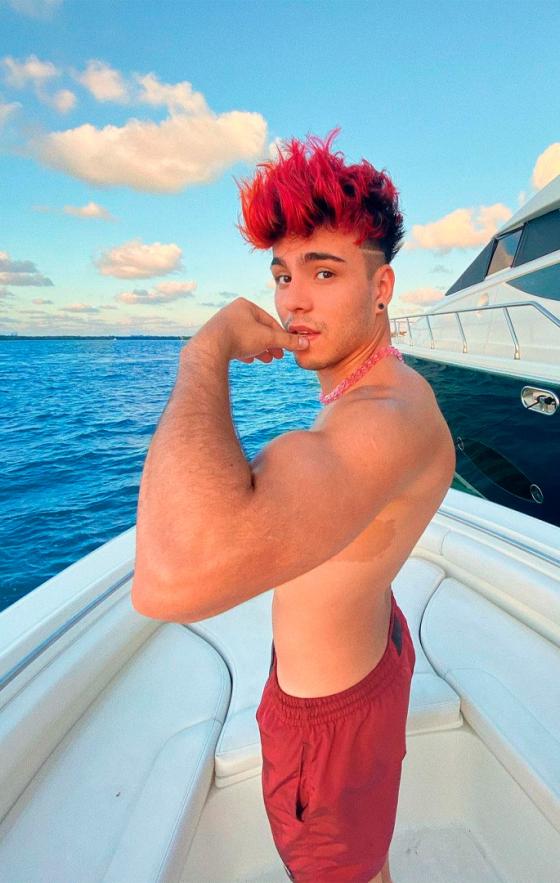 ¿A qué se dedica el youtuber Sebastián Villalobos en la actualidad?