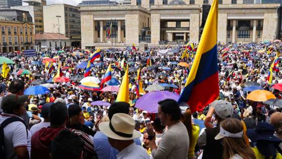 Marchas contra Petro