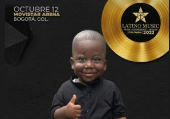 Yanfry Yanfri niño camina como hombre latino show awards