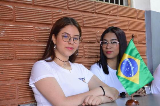 colegio enseña portugues Institución Educativa República de Brasil