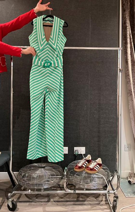 Los outfits más icónicos de Harry Styles en sus conciertos