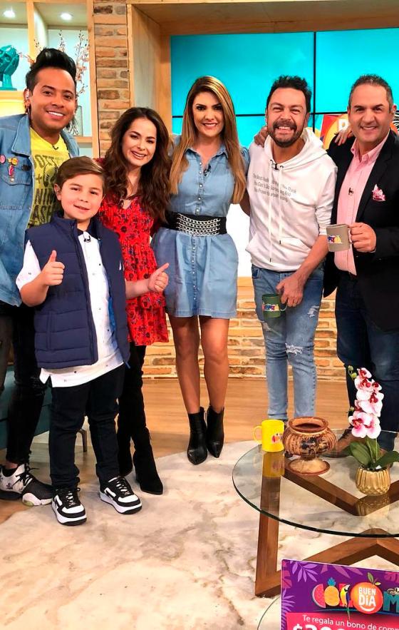 Conozca los presentadores de 'Buen Día Colombia’ Conozca los presentadores de 'Buen Día Colombia’