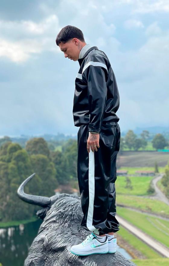 La historia detrás de Blessd La historia detrás de Blessd, el reguetonero de moda en colombia